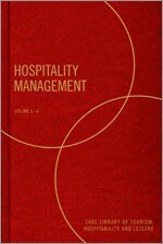 Tom Baum - Hospitality Management, Inbunden