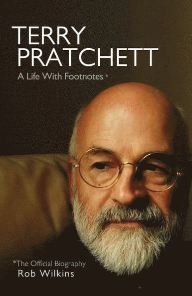 bokomslag Terry Pratchett: A Life With Footnotes
