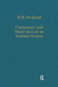 bokomslag Customary and Shariah Law in Arabian Society