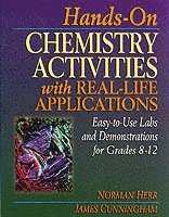 bokomslag Hands-on Chemistry Activities with Real-Life Applications(Volume 2 in Physical Science Curriculum Library)