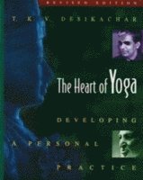 bokomslag The Heart of Yoga