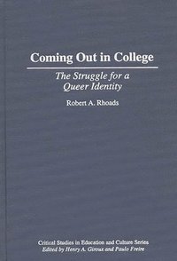 bokomslag Coming Out in College