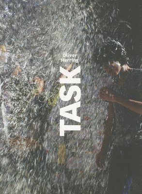 Oliver Herring: TASK 1