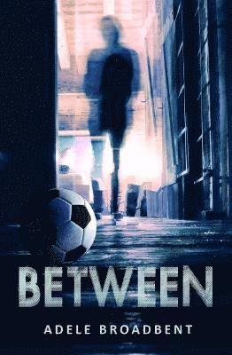 Adele Broadbent - Between, Häftad
