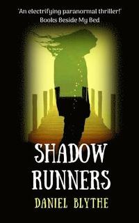 bokomslag Shadow Runners