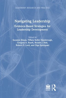 bokomslag Navigating Leadership