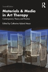bokomslag Materials & Media in Art Therapy