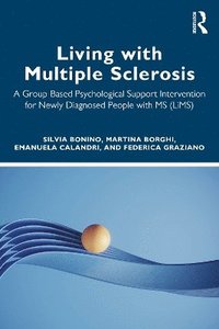 bokomslag Living with Multiple Sclerosis