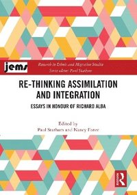 bokomslag Re-thinking Assimilation and Integration