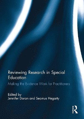 bokomslag Reviewing Research in Special Education