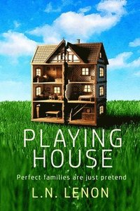 bokomslag Playing House