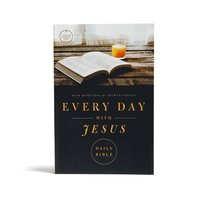 bokomslag CSB Every Day with Jesus Daily Bible, Trade Paper Edition: Trade Paper Edition, Black Letter, 365 Days, One Year, Devotonals, Easy-To-Read Bible Serif