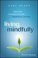 bokomslag Living Mindfully