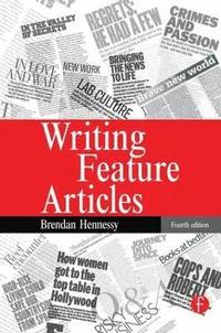 bokomslag Writing Feature Articles