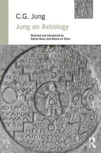 bokomslag Jung on Astrology