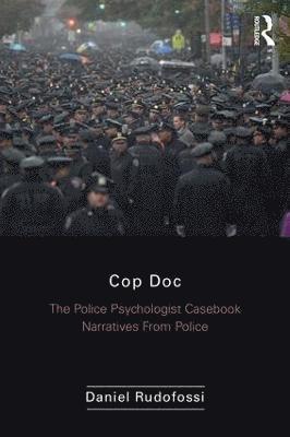 bokomslag Cop Doc