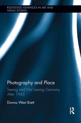 Donna West Brett - Photography and Place, Häftad