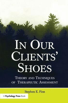 Stephen E. Finn - In Our Clients' Shoes, Häftad