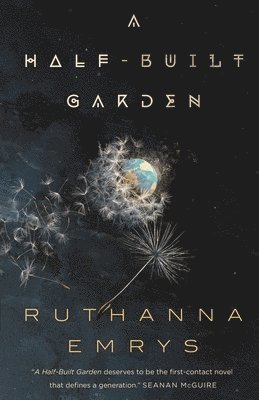 Ruthanna Emrys - A Half-Built Garden, Häftad