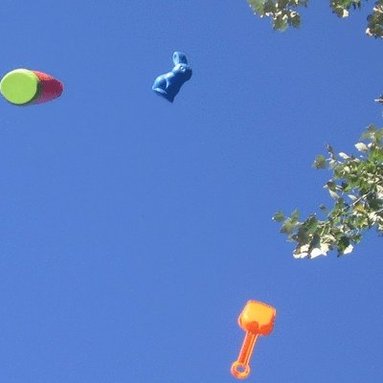 Marlene Meyer - Dinge fliegen durch die Luft, Häftad
