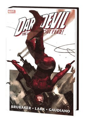 bokomslag Daredevil By Brubaker & Lark Omnibus Vol. 1