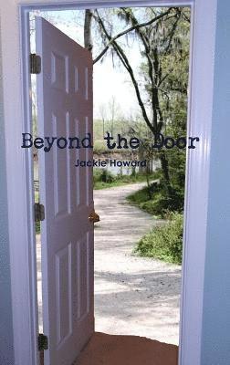 bokomslag Beyond the Door