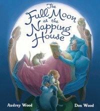 bokomslag The Full Moon at the Napping House Padded Board Book