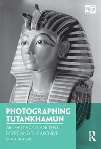 bokomslag Photographing Tutankhamun