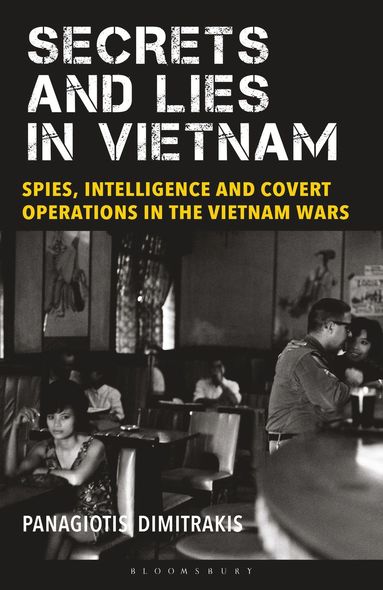 bokomslag Secrets and Lies in Vietnam