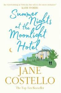 bokomslag Summer Nights at the Moonlight Hotel