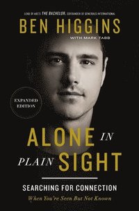bokomslag Alone in Plain Sight Expanded Edition