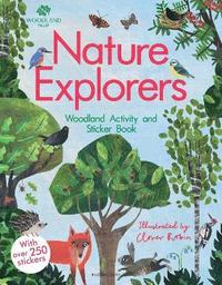 bokomslag The Woodland Trust: Nature Explorers Woodland Activity and Sticker Book