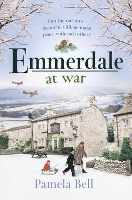 bokomslag Emmerdale at War
