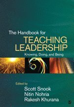 bokomslag The Handbook for Teaching Leadership