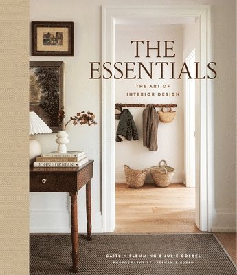 bokomslag Essentials