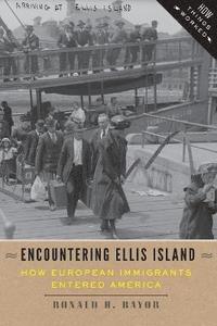 bokomslag Encountering Ellis Island