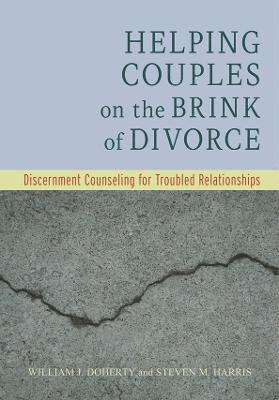 bokomslag Helping Couples on the Brink of Divorce