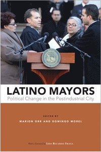 bokomslag Latino Mayors