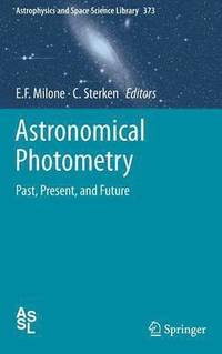 bokomslag Astronomical Photometry