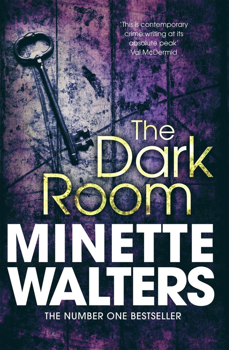 Minette Walters - Dark Room, Häftad
