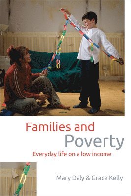 bokomslag Families and Poverty
