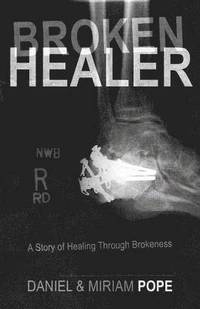 bokomslag Broken Healer