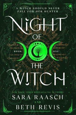 Beth Revis, Sara Raasch - Night of the Witch, Häftad