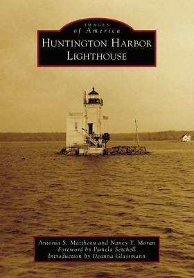 bokomslag Huntington Harbor Lighthouse