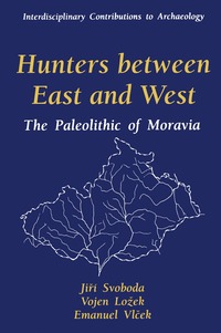 bokomslag Hunters between East and West