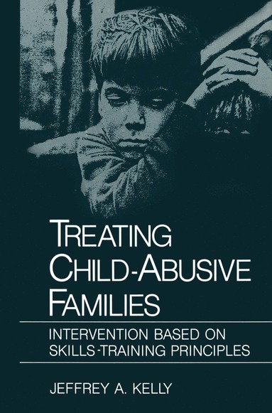 bokomslag Treating Child-Abusive Families