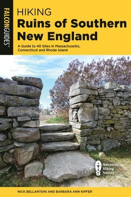 bokomslag Hiking Ruins of Southern New England