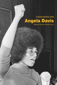 bokomslag Conversations with Angela Davis