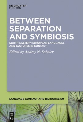 bokomslag Between Separation and Symbiosis