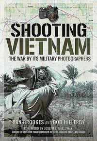 bokomslag Shooting Vietnam